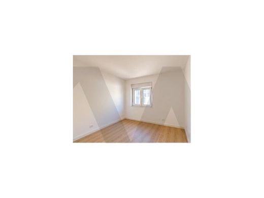 Maison de luxe à vendre à Lisbon, 595 000 €, Photo 6