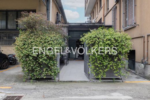 Luxury Apartment for sale in Milan, 680 000 €, Photo 2