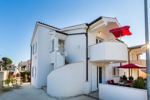Luxury House for sale in Medulin, 600 000 €, Photo 3