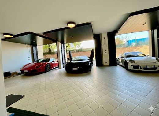 Maison de luxe à vendre à Modena, 1 200 000 €, Photo 3