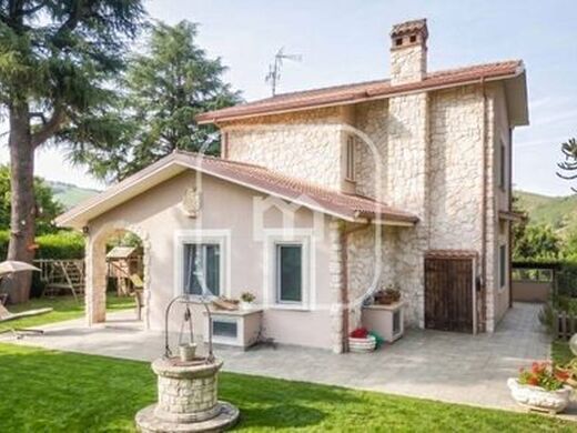 Luxury House for sale in Rocca Priora, 729 000 €, Photo 4