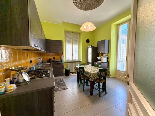 Luxury Apartment for sale in Alba, 650 000 €, Photo 6