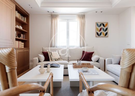 Luxury Apartment for sale in Madrid, 1 750 000 €, Photo 3