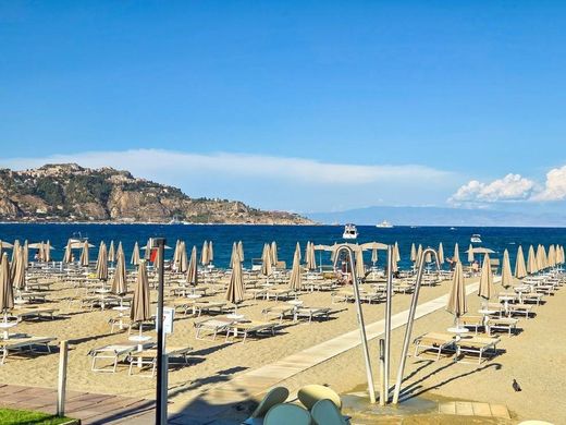 Maison de luxe à vendre à Giardini-Naxos, 1 650 000 €, Photo 2