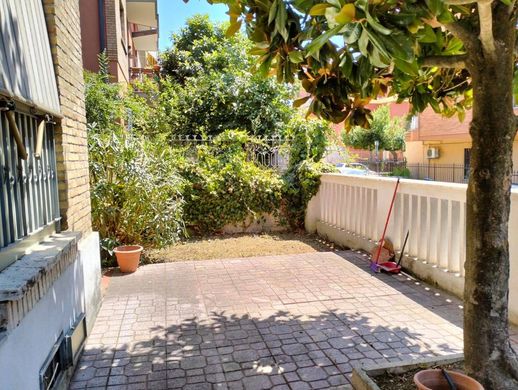 Maison de luxe à vendre à Rome, 759 000 €, Photo 6
