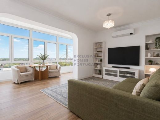 Luxury Apartment for sale in Almada, 520 000 €, Photo 2