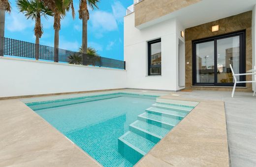 Maison de luxe à vendre à Torrevieja, 424 000 €, Photo 2