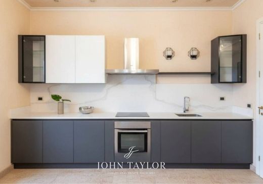 Luxury Apartment for sale in Milan, 1 400 000 €, Photo 5