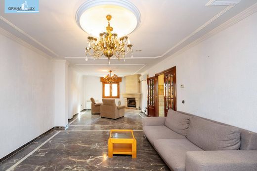 Luxury House for sale in Cájar, 449 500 €, Photo 4