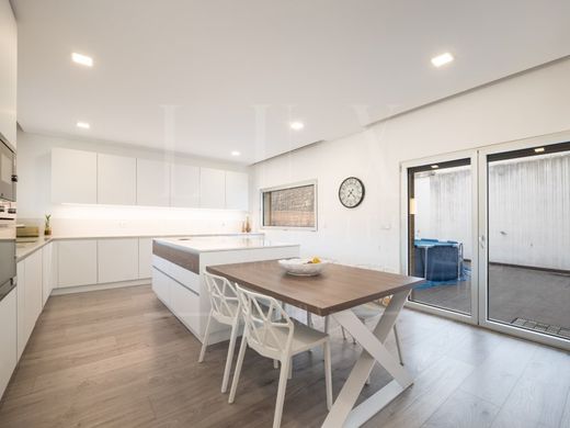 Maison de luxe à vendre à Coimbra, 790 000 €, Photo 6