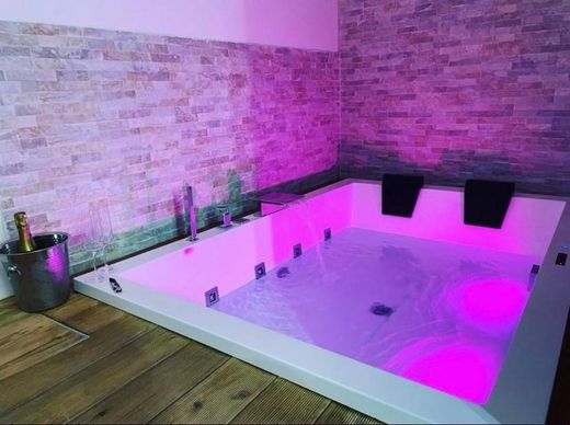 Luxury House for sale in Bari, 435 000 €, Photo 1