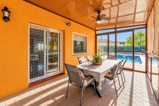 Maison de luxe à vendre à Canyelles, 440 000 €, Photo 2