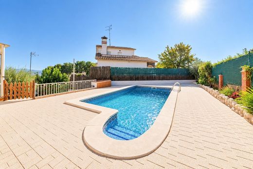 Maison de luxe à vendre à Canyelles, 440 000 €, Photo 3