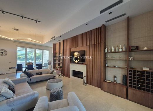 Luxury House for sale in Bari, 1 800 000 €, Photo 3