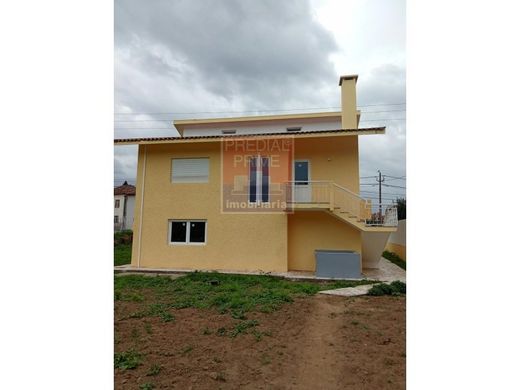 Luxury House for sale in Santa Maria Da Feira, 495 000 €, Photo 4