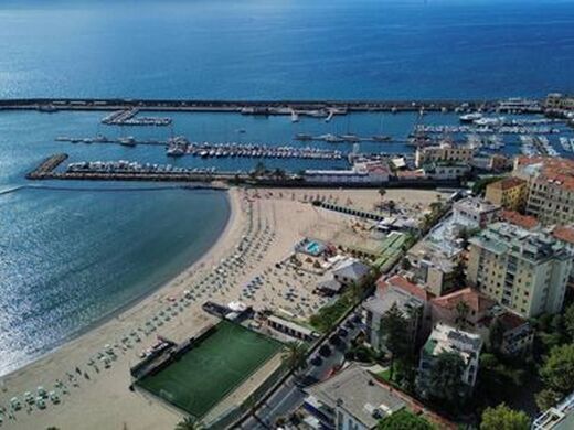 Luxury Apartment for sale in San Remo, 780 000 €, Photo 4