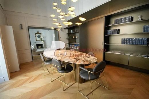Luxury Apartment for sale in Bari, 10 €, Photo 6