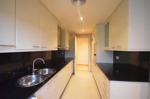 Luxury Apartment for sale in Barcelona, 950 000 €, Photo 7