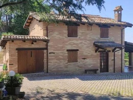 Maison de luxe à vendre à Orciano Di Pesaro, 480 000 €, Photo 2