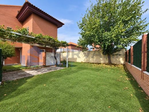 Maison de luxe à vendre à Cubas, 435 000 €, Photo 2