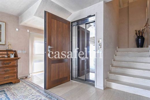 Appartement de luxe à vendre à Bergamo, 990 000 €, Photo 3