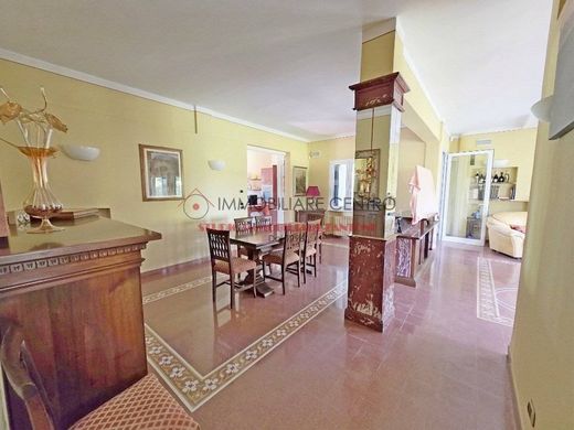 Luxury House for sale in Pietrasanta, 1 780 000 €, Photo 7