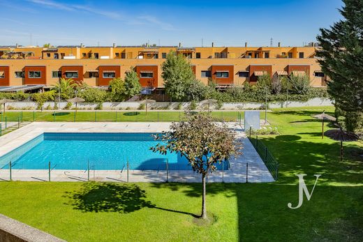 Luxury House for sale in Madrid, 1 300 000 €, Photo 1