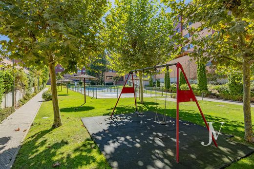 Luxury House for sale in Madrid, 1 300 000 €, Photo 4