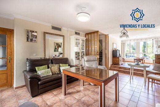 Luxury House for sale in Granada, 439 000 €, Photo 4