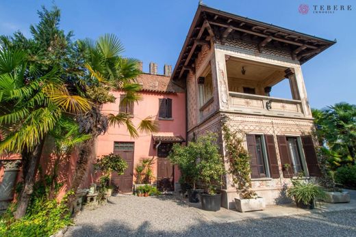 Maison de luxe à vendre à Gallarate, 1 500 000 €, Photo 1