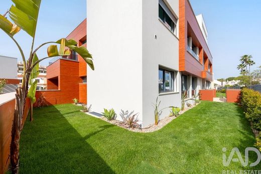 Luxury Apartment for sale in Quarteira, 790 000 €, Photo 2