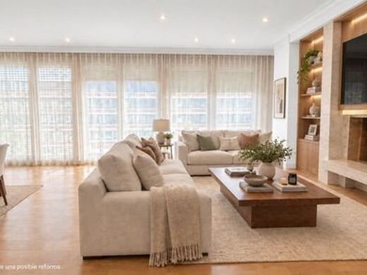 Luxury Apartment for sale in Barcelona, 945 000 €, Photo 4