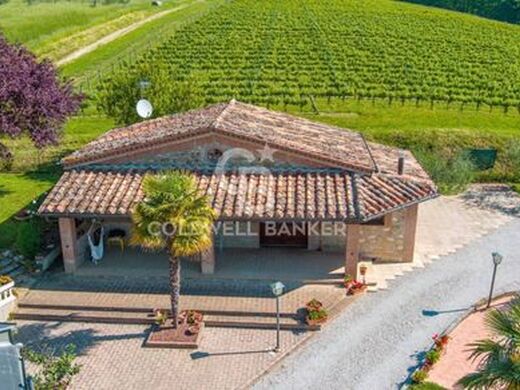 Maison de luxe à vendre à Perugia, 587 000 €, Photo 3