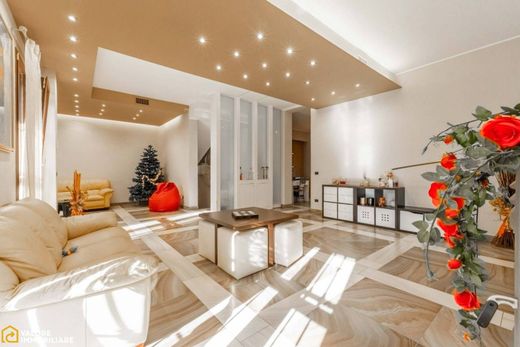 Maison de luxe à vendre à Pantigliate, 680 000 €, Photo 4