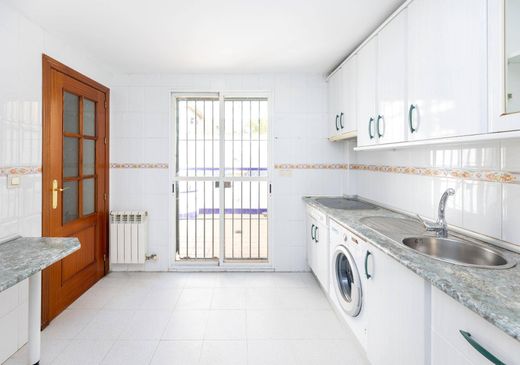 Luxury House for sale in Armilla, 400 000 €, Photo 4