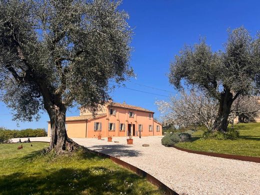 Maison de luxe à vendre à Cartoceto, 675 000 €, Photo 2