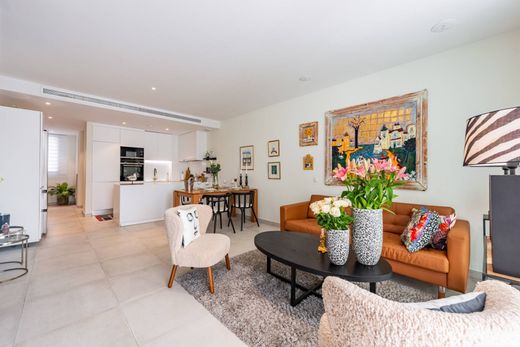Appartement de luxe à vendre à Estepona, 580 000 €, Photo 2