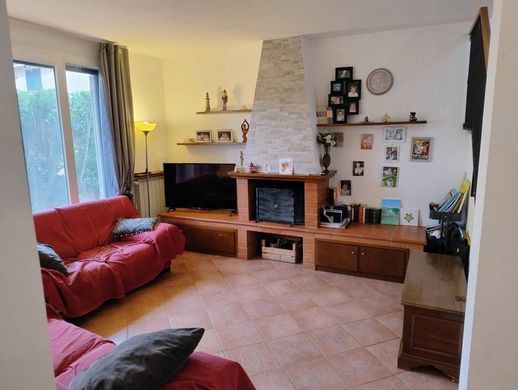 Luxury House for sale in Lucca, 500 000 €, Photo 3