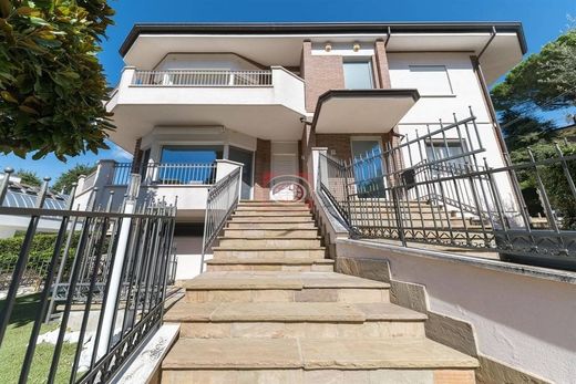 Luxury House for sale in Cesena, 670 000 €, Photo 3