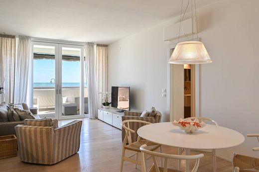 Appartement de luxe à vendre à Iesolo, 700 000 €, Photo 4