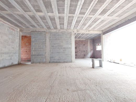 Luxury House for sale in Santa Maria Da Feira, 475 000 €, Photo 4