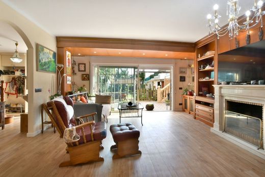 Luxury House for sale in Pineda de Mar, 575 000 €, Photo 4