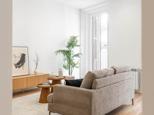 Luxury Apartment for sale in Madrid, 869 000 €, Photo 5