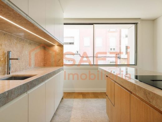 Luxury House for sale in Lisbon, 2 560 000 €, Photo 6