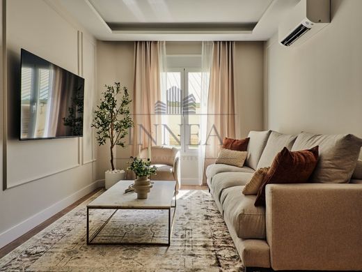 Luxury Apartment for sale in Madrid, 1 069 000 €, Photo 1