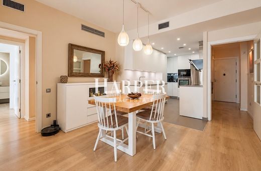 Appartement de luxe à vendre à Barcelona, 650 000 €, Photo 2