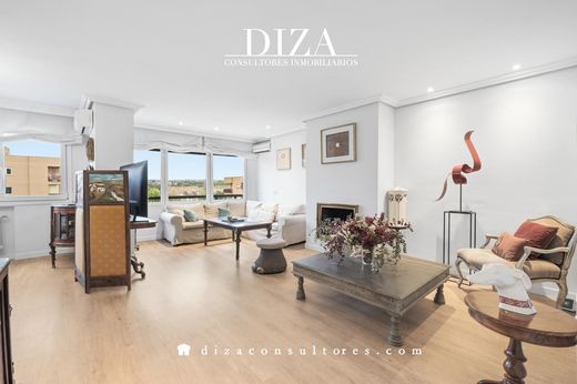Luxury Apartment for sale in Madrid, 1 230 000 €, Photo 3