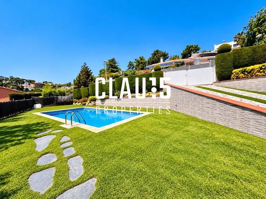 Luxury House for sale in Sant Pol de Mar, 685 000 €, Photo 3