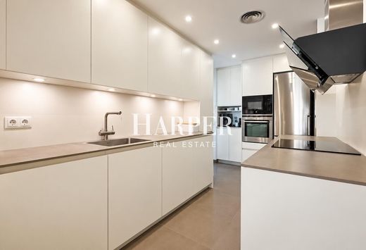 Appartement de luxe à vendre à Barcelona, 650 000 €, Photo 4