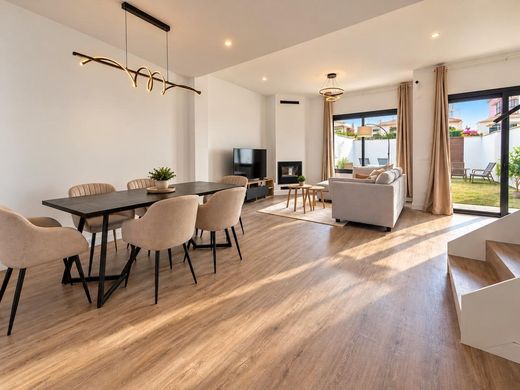 Maison de luxe à vendre à Casares, 665 000 €, Photo 3